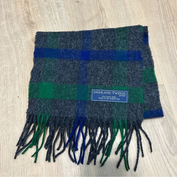 Highland Tweeds Scottish Wool Gray Green Plaid Men’s Scarf - Picture 1 of 3